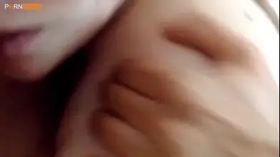 سکس گروهی با دختر تپل و حشری یک کیر تو کصش و کیر دیگه تو دهنش